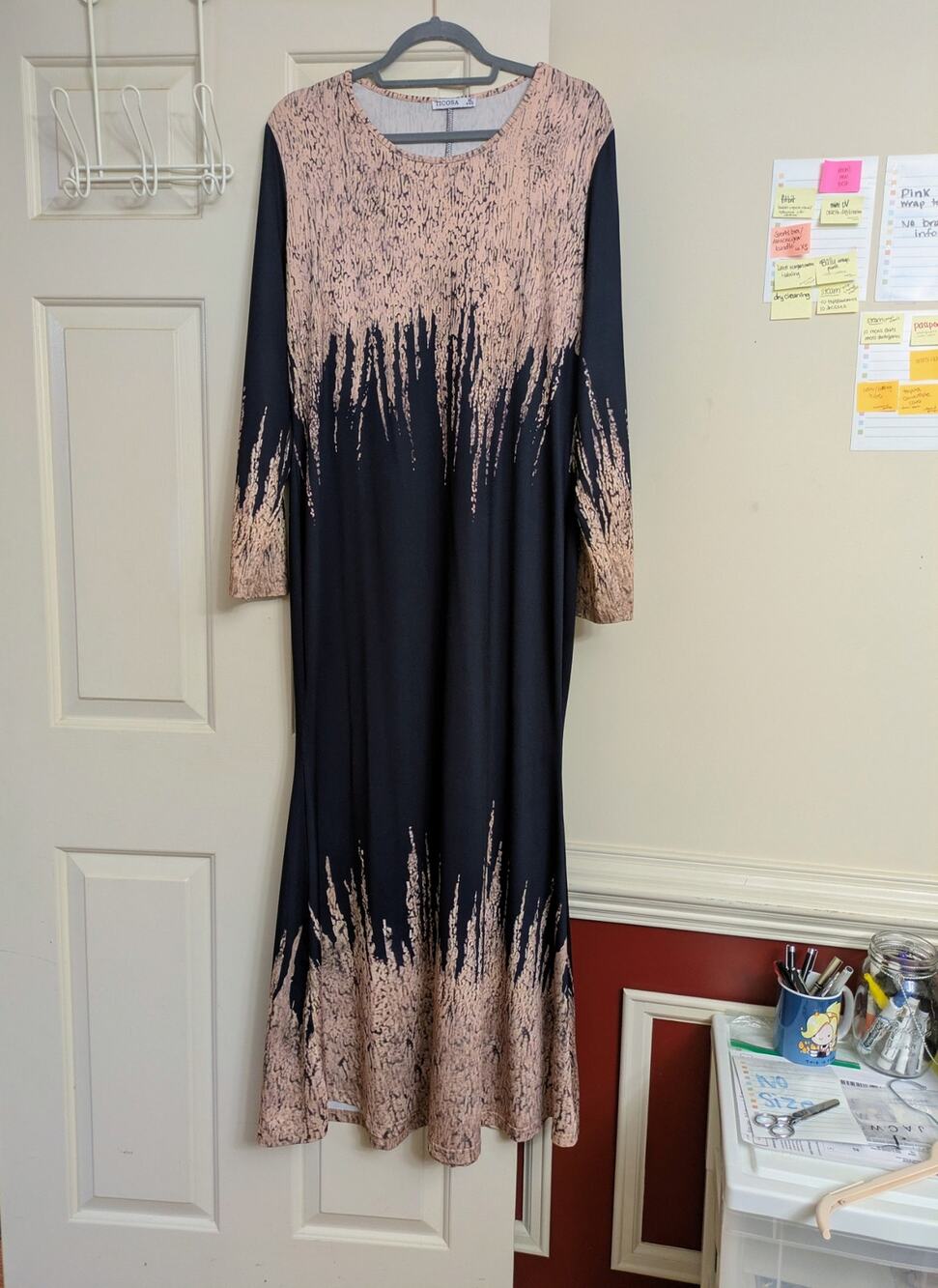 TICOSA - Black Blush Abstract Print Long Sleeve Jersey Maxi Dress - Sz XL